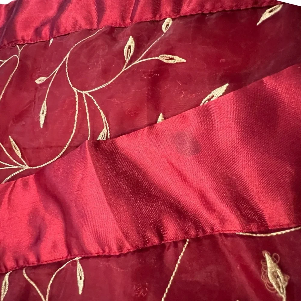 N/A red satin